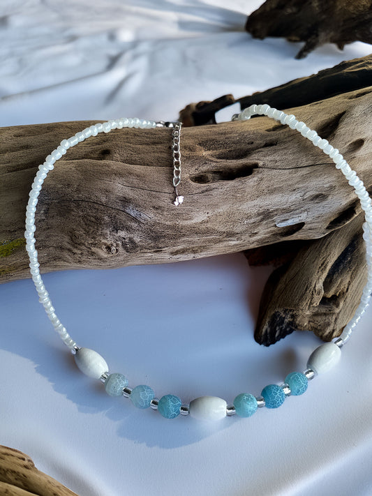 Handmade Crackle Agate Beaded Necklace – Coastal Beach Jewelry